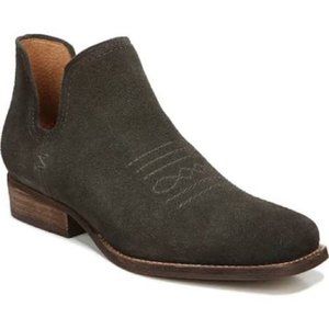 NWT - Zodiac Agatha Booties, Olive Suede, square toe, size 9
